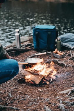 Logotrade Logogeschenke das Foto: VINGA Vici Outdoorpfanne