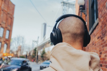 Logotrade Logogeschenke das Foto: Irvine RCS recycelter & reparierbarer Wireless-ANC Kopfhörer