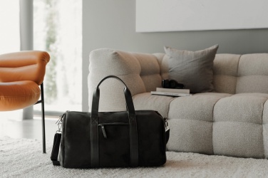 Logotrade werbemittel das Foto: VINGA Marlow Wochenendtasche RCS aus recyceltem Polyester