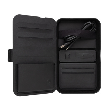 Logotrade Werbeartikel das Foto: Swiss Peak Travel-Case aus RCS rec. PU mit 3-in-1-Charger