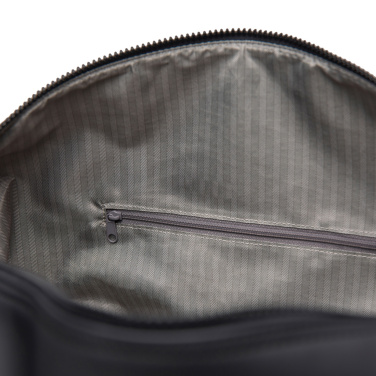 Logotrade Logogeschenke das Foto: VINGA Baltimore RCS 24h Wochenendtasche