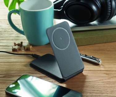 Logo trade business gifts image of: Foldable magnetic charger 15W