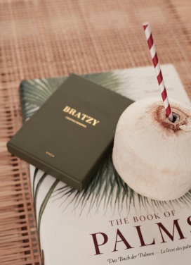 Logotrade reklaamkingi foto: VINGA Bratzy kohvilauamäng