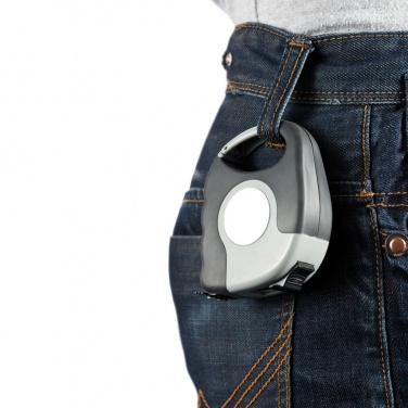 Logotrade meene foto: Karabiiniga mõõdulint