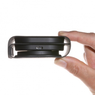 Logo trade reklaamkingid foto: Swiss Peak RCS rplastist kolm-ühes juhtmevaba 15W reisilaadija