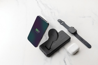 Logo trade ärikingi pilt: Fenwick RCS taaskasutatud plastist 10000mah 3 ühes kiire akupank