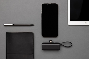 Logotrade meened pilt: Powerlink RCS rplastic 3000 mAh powerbank iOS-i pistik