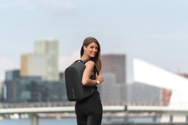 Logotrade firmakingituse foto: Bobby Hero Väike vargusevastane seljakott