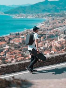 Logotrade firmakingitused pilt: Bobby Hero Väike vargusevastane seljakott