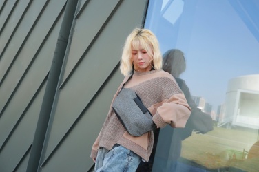 Logo trade reklaamkingituse pilt: Õlakott Urban Bumbag