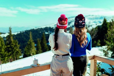 Logo trade meened foto: Jõuluteks kootud müts LED valgustusega