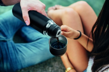 Logotrade reklaamkingid pilt: Kaheseinaline pudeli ja tassi komplekt