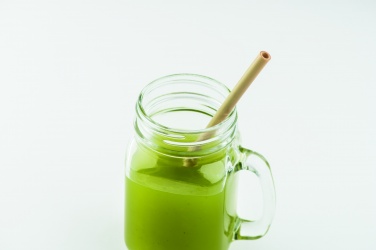 Logo trade ärikingituse pilt: Bambusest joogikõrs koos puhastuspintsliga kotis