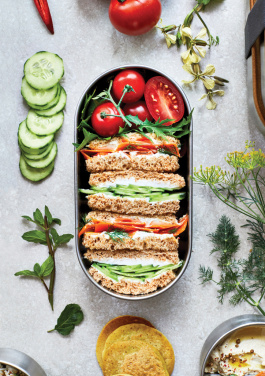 Logotrade meene foto: Black+Blum roostevabast terasest toidukarp