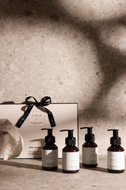 Logo trade firmakingitused foto: VINGA x TGL keha- ja kätehoolduskomplekt