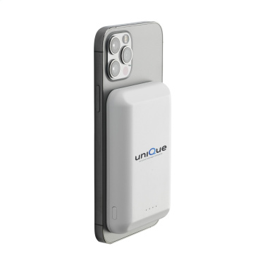 Logotrade liikelahjat kuva: Force Magnetic RCS kierrätetty langaton Powerbank 5000