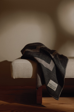 Logo trade liikelahjat mainoslahjat kuva: VINGA Monogram GRS -peitto