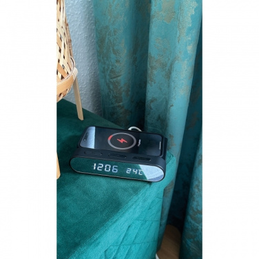 Logo trade liikelahjat mainoslahjat kuva: Herätyskello ja langaton laturi ADELAIDE