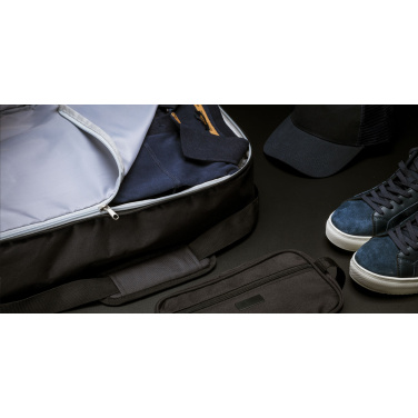 Logotrade Ideja dāvanas foto: Mančestras RPET ceļojumu soma