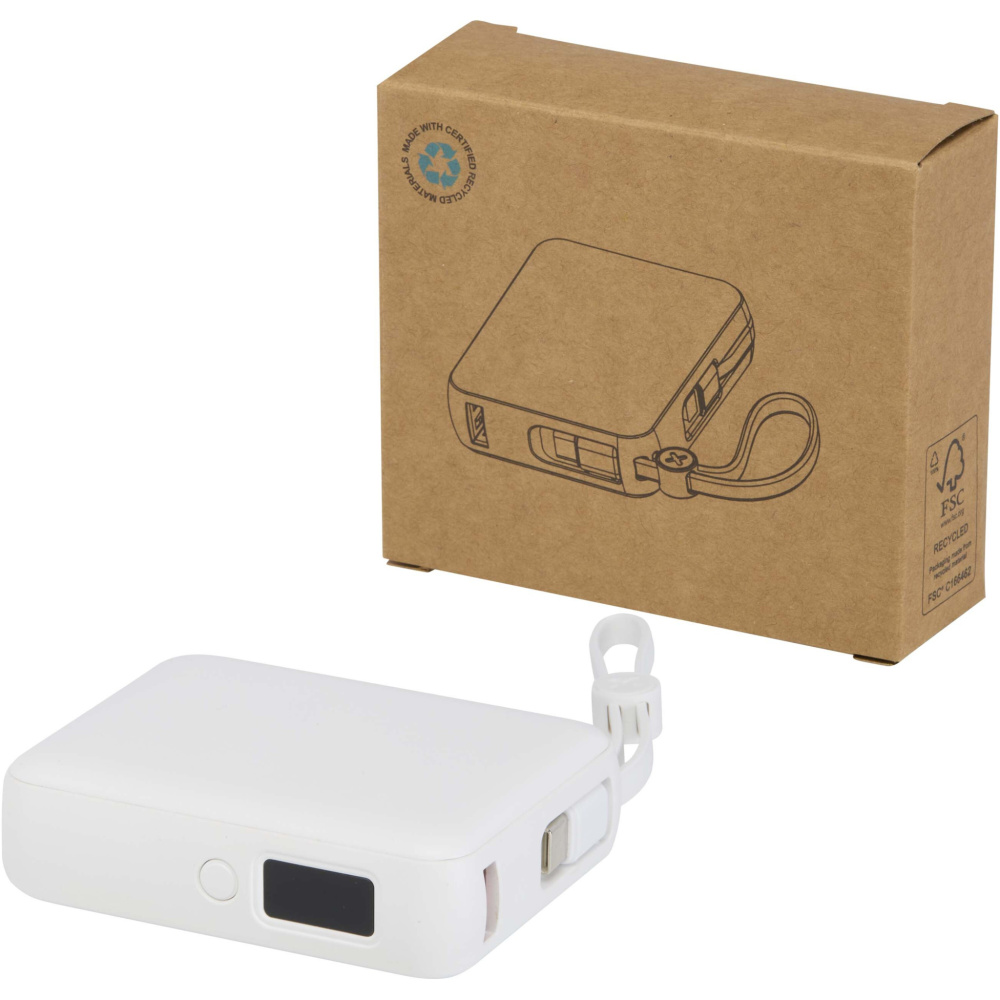 Logotrade ziemassvētku dāvanas foto: Acrux 10.000 mAh 35W planšetdatora pārnēsājamais akumulators ar iebūvētu C tipa kabeli - izgatavots no pārstrādātas plastmasas