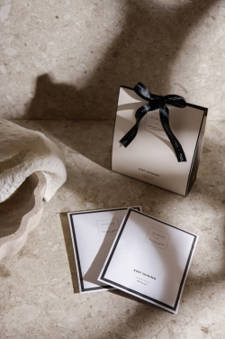 Logotrade biznesa dāvanas foto: VINGA x TGL aromātiskā paciņa