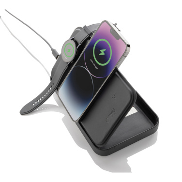 Логотрейд бизнес-подарки картинка: Дорожный чехол Swiss Peak RCS из переработанного материала с зарядным устройством 3 в 1