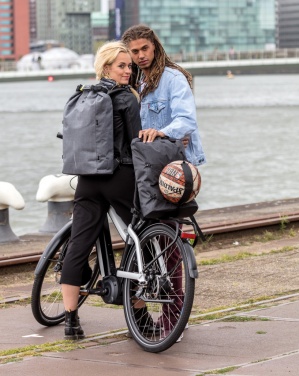 Logotrade reklamprodukter bild: Urban Lite stöldskyddad ryggsäck