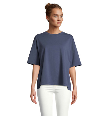Logotrade profilprodukter bild: BOXY WOMEN OVERSIZE T-SHIRT