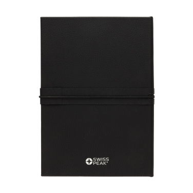 Logotrade profilreklam bild: Swiss Peak RCS-certifierat lyxgåvoset med vattenflaska och a